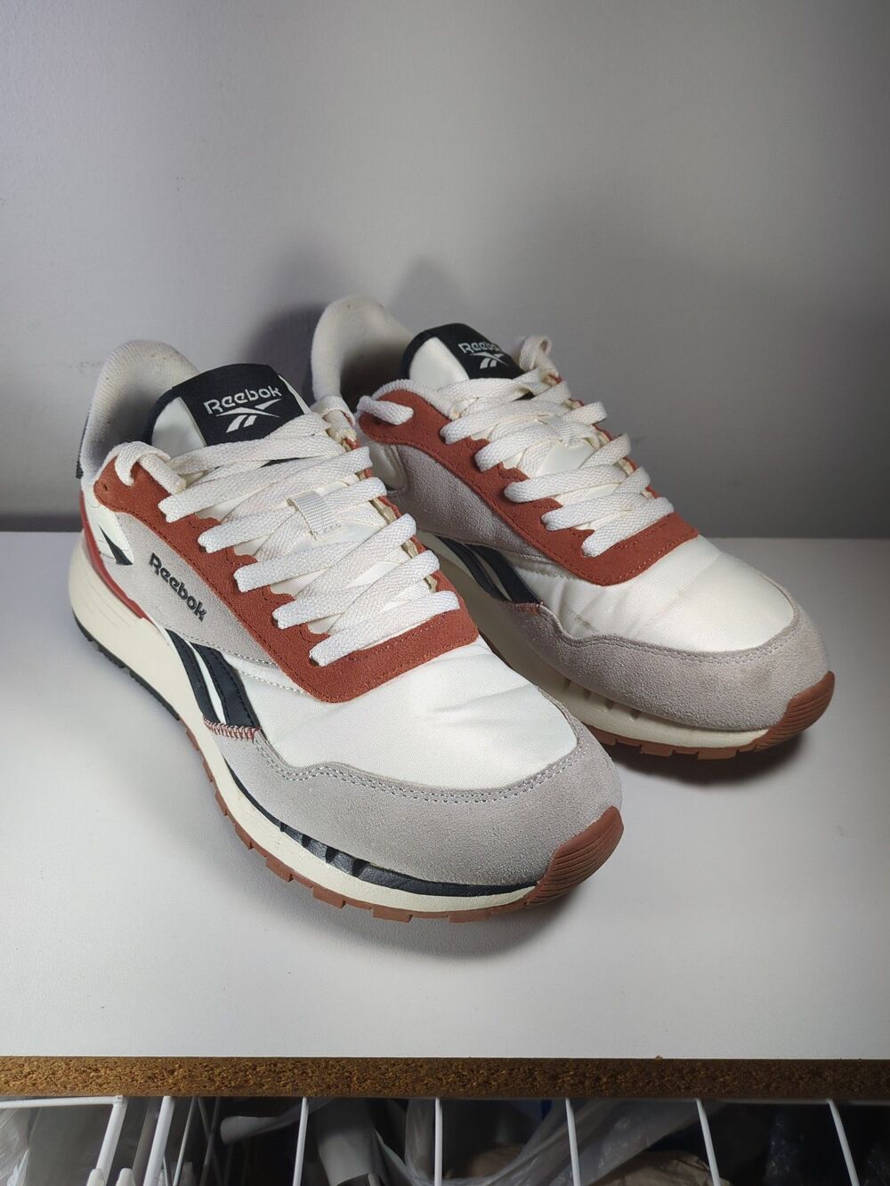 Reebok Men’s US 9.5 Classic Leather Sneakers Cream Rust Black | AR30193M - Picture 10 of 12